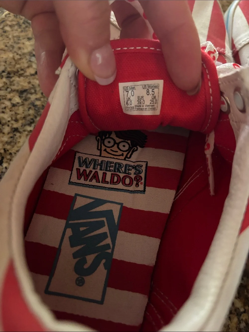 Where's Waldo? x Vans Old Skool 'International Stripes